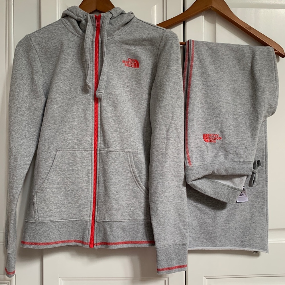 NorthFace sweatsuit- women’s